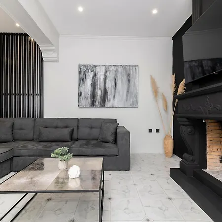 Merlis Villa *