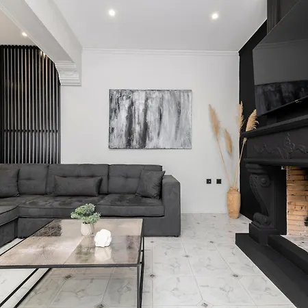 Merlis Villa *